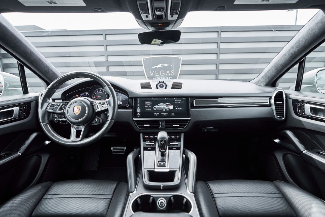 2020 Porsche Cayenne Coupe