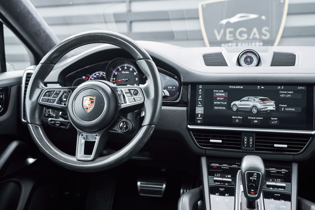 2020 Porsche Cayenne Coupe