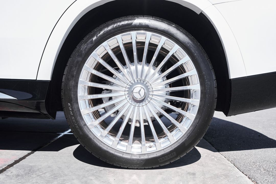 2025 Mercedes-Benz GLS