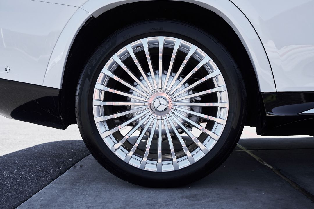 2025 Mercedes-Benz GLS