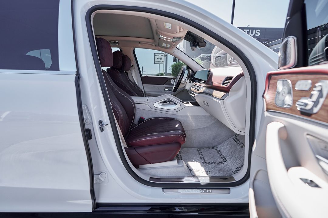 2025 Mercedes-Benz GLS
