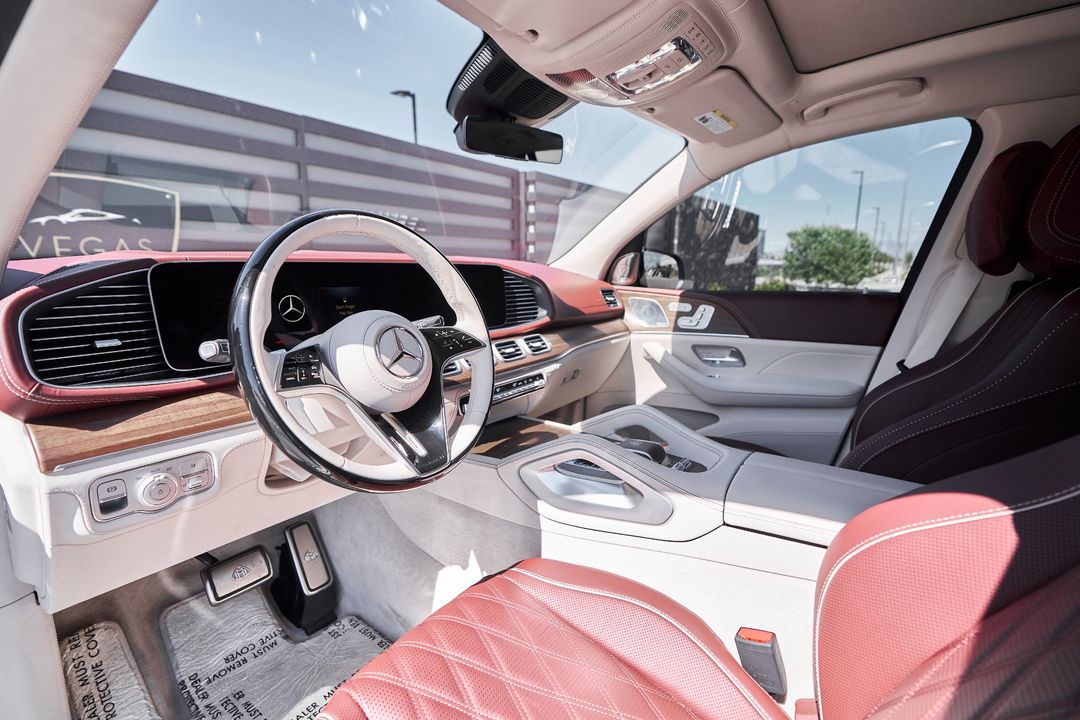2025 Mercedes-Benz GLS
