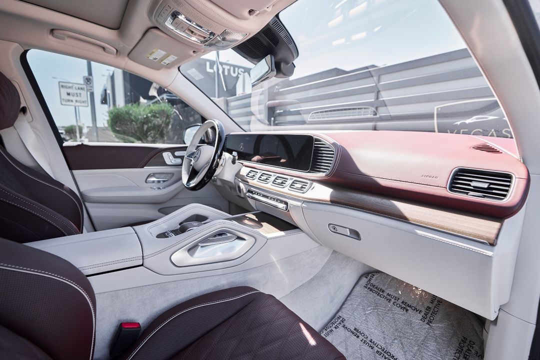 2025 Mercedes-Benz GLS