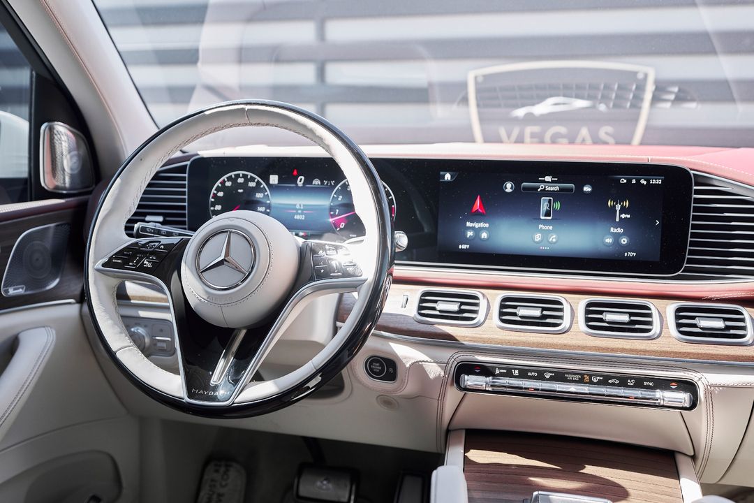 2025 Mercedes-Benz GLS