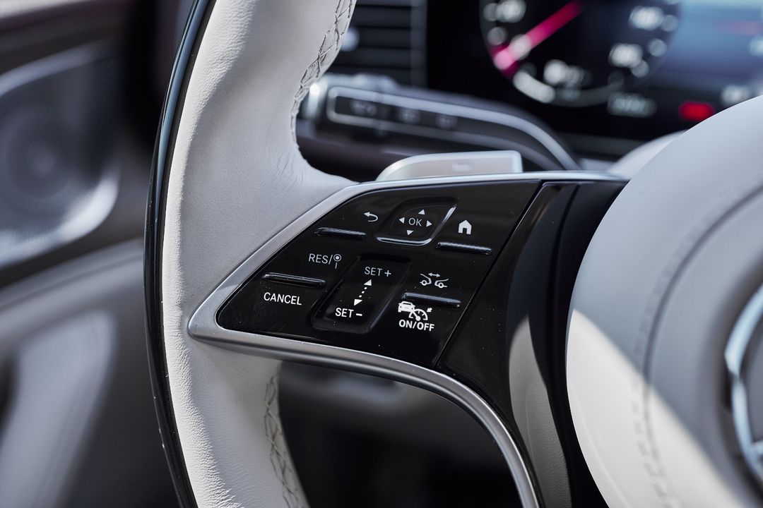 2025 Mercedes-Benz GLS
