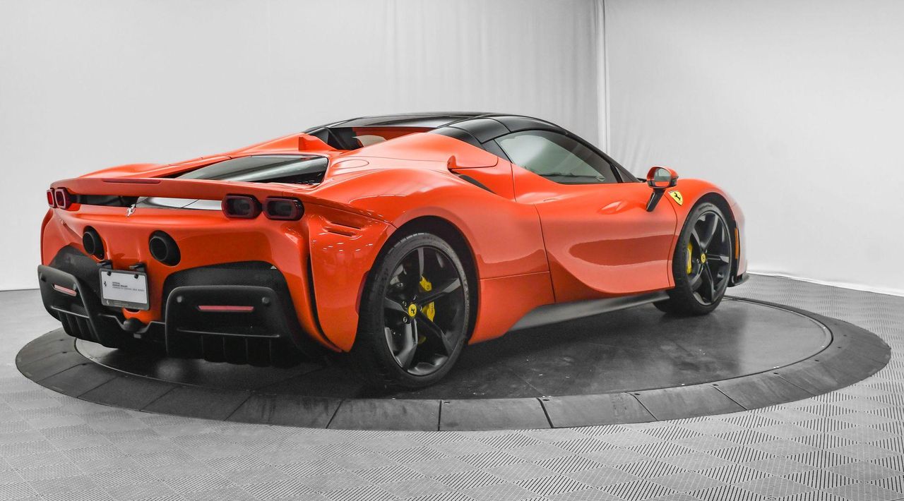 2025 Ferrari SF90 Spider