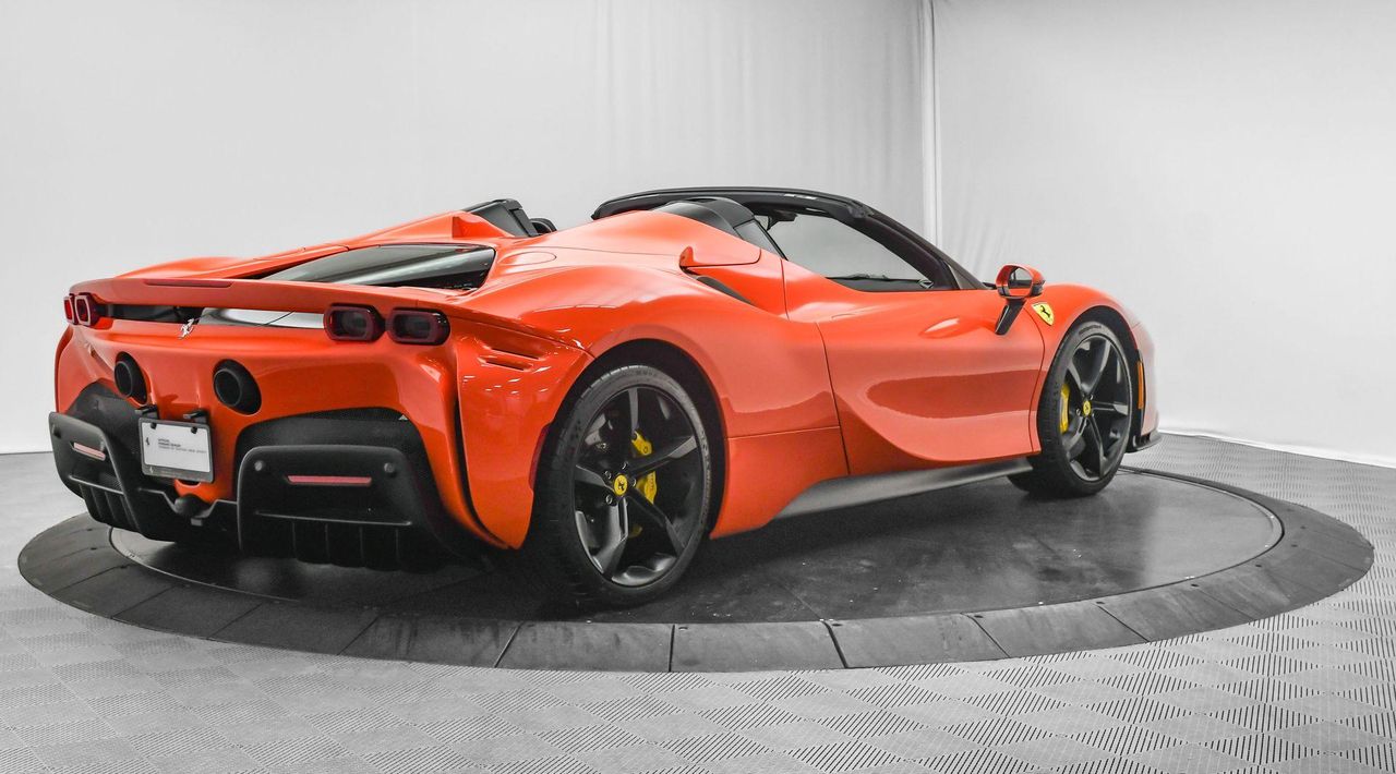2025 Ferrari SF90 Spider