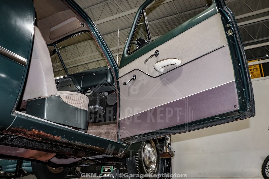 1951 Ford Custom Deluxe
