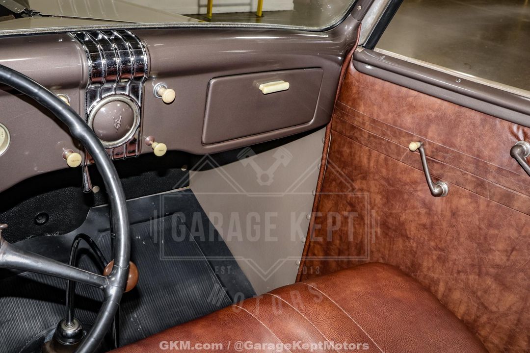 1935 Ford Model 48