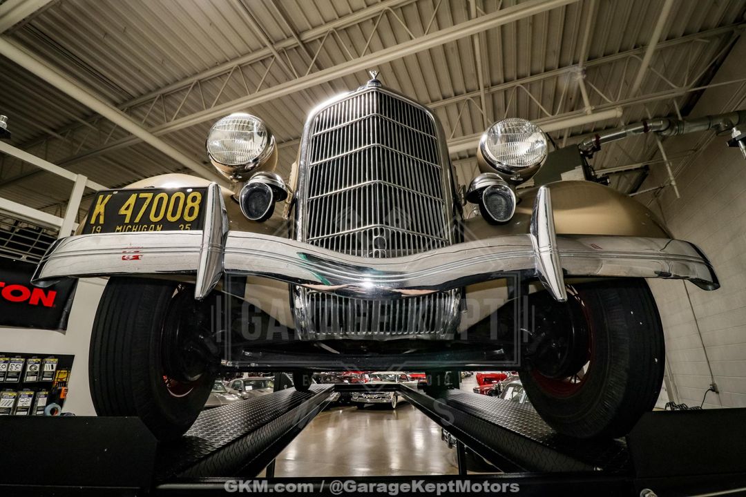 1935 Ford Model 48