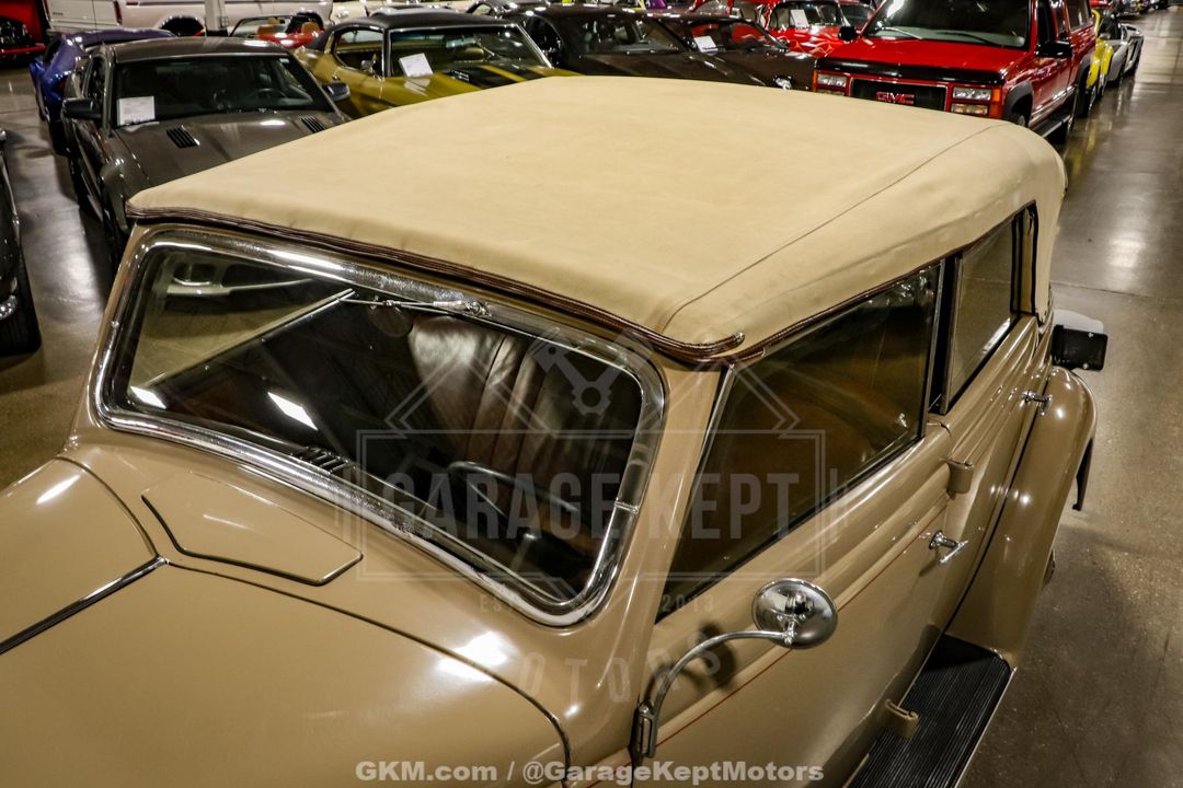 1935 Ford Model 48