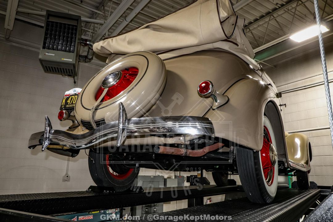1935 Ford Model 48