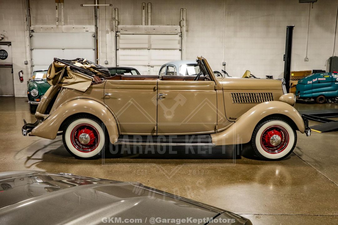 1935 Ford Model 48