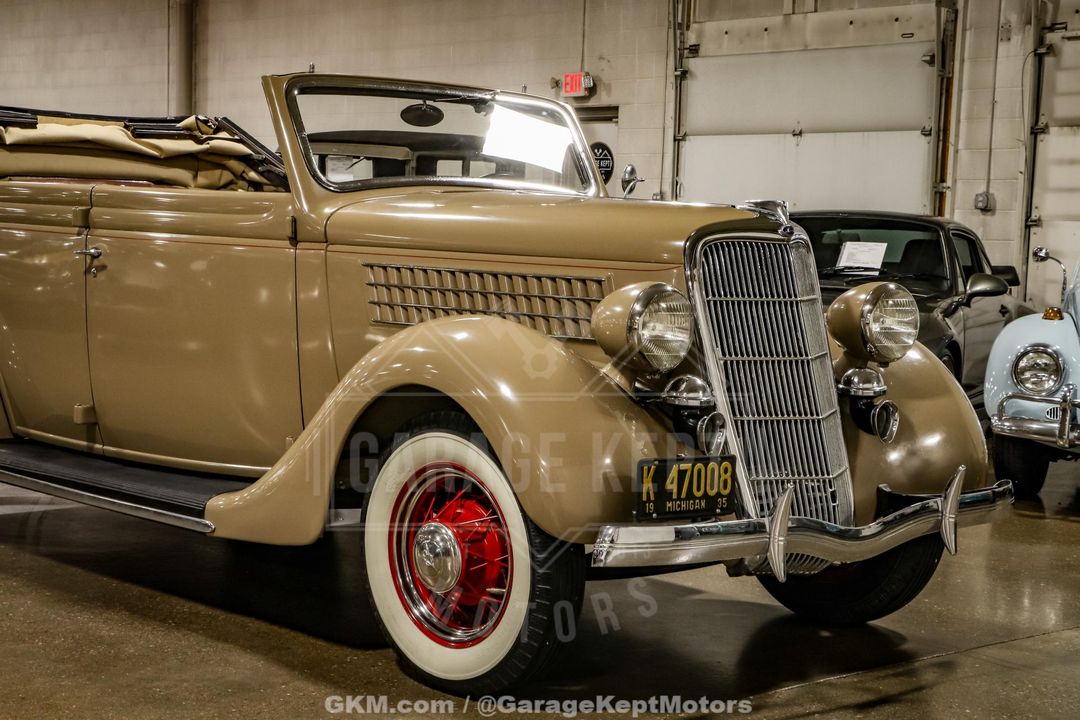 1935 Ford Model 48