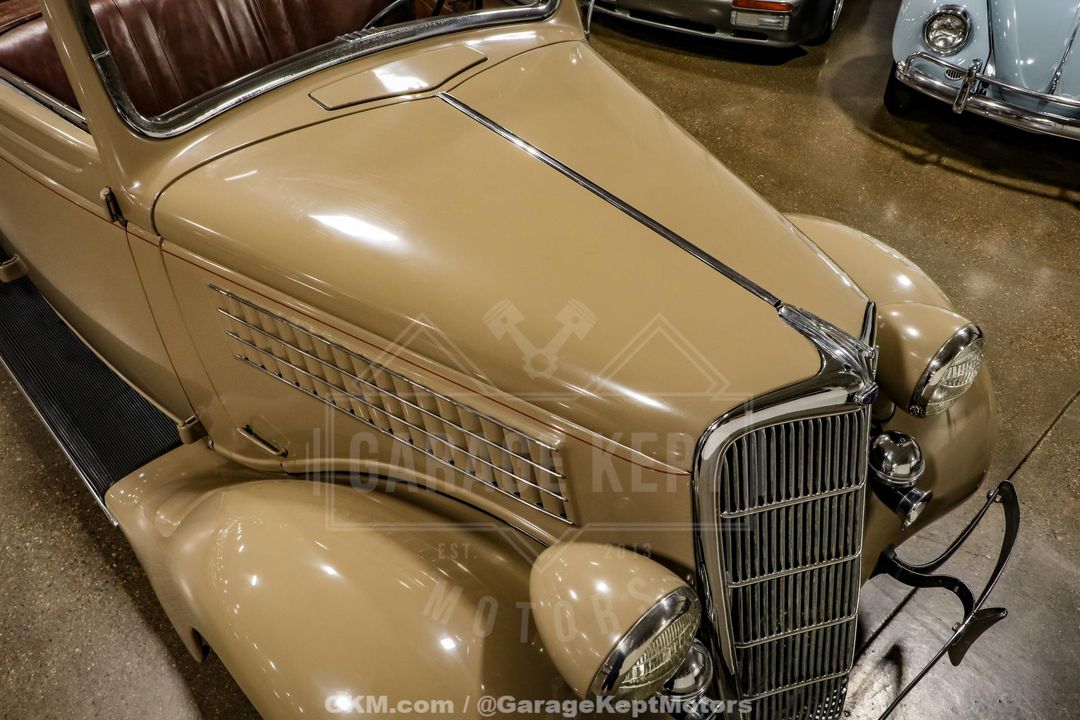 1935 Ford Model 48