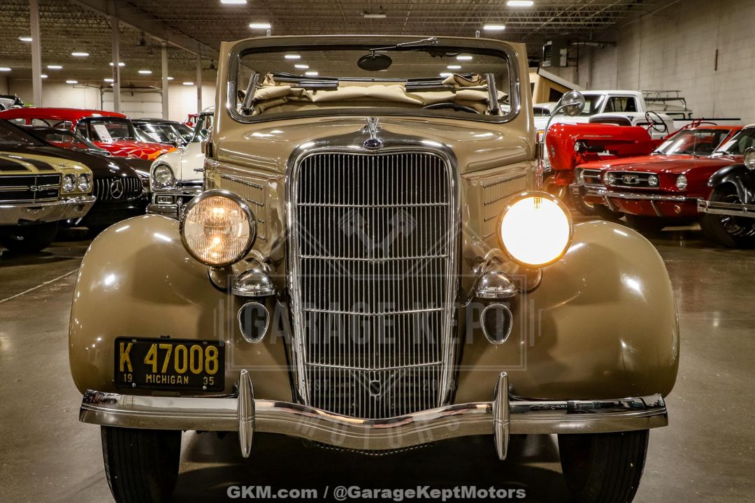 1935 Ford Model 48
