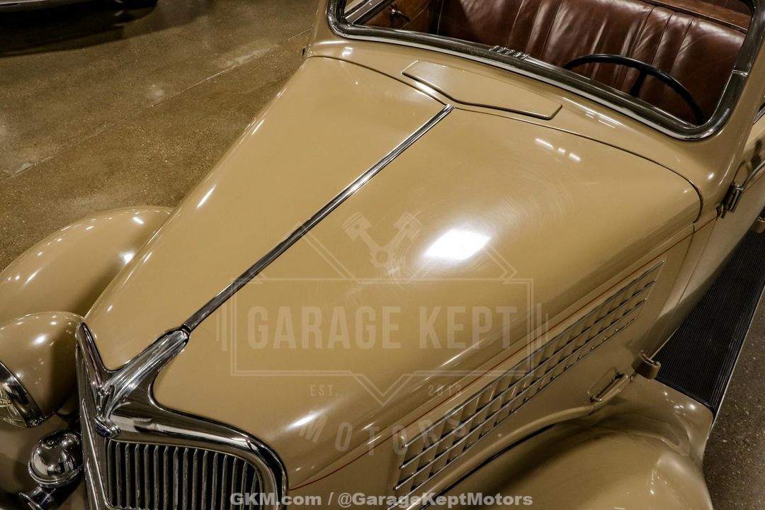 1935 Ford Model 48