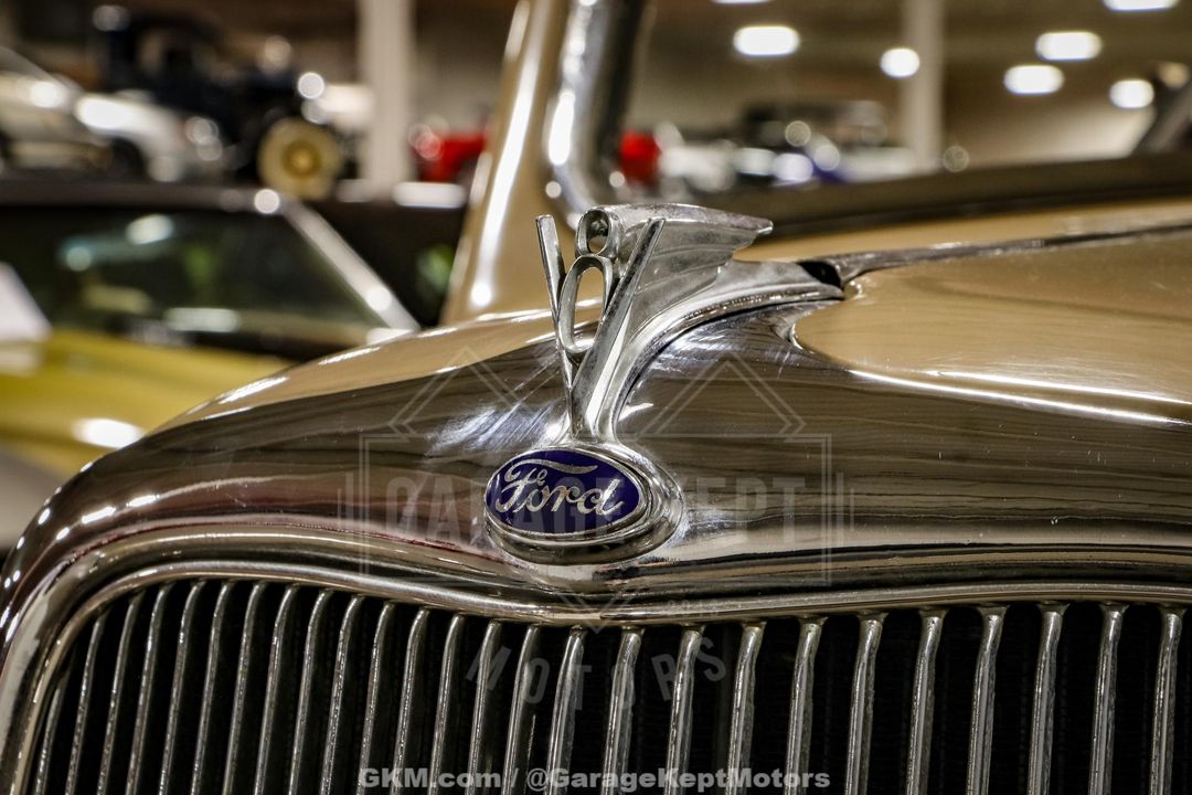 1935 Ford Model 48