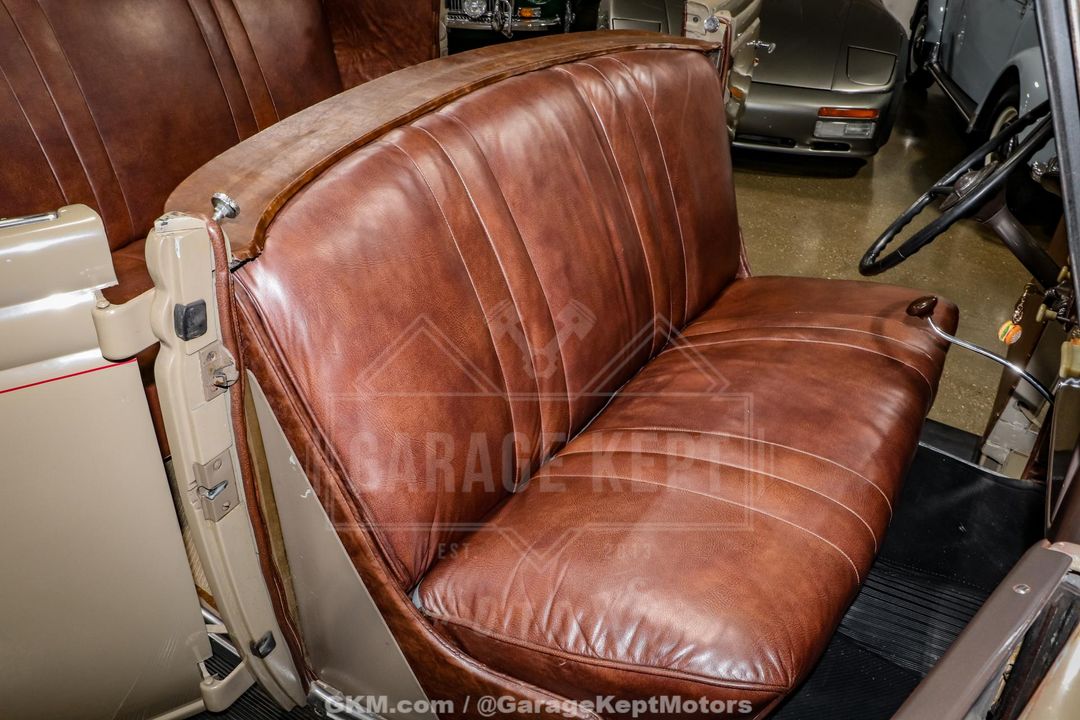 1935 Ford Model 48