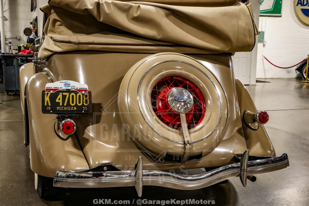 1935 Ford Model 48