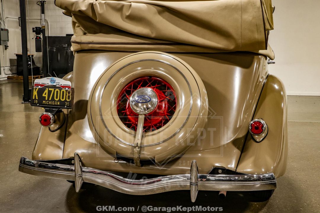 1935 Ford Model 48