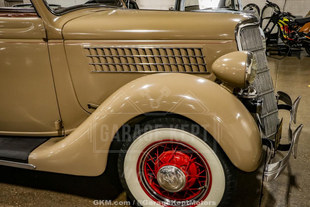 1935 Ford Model 48