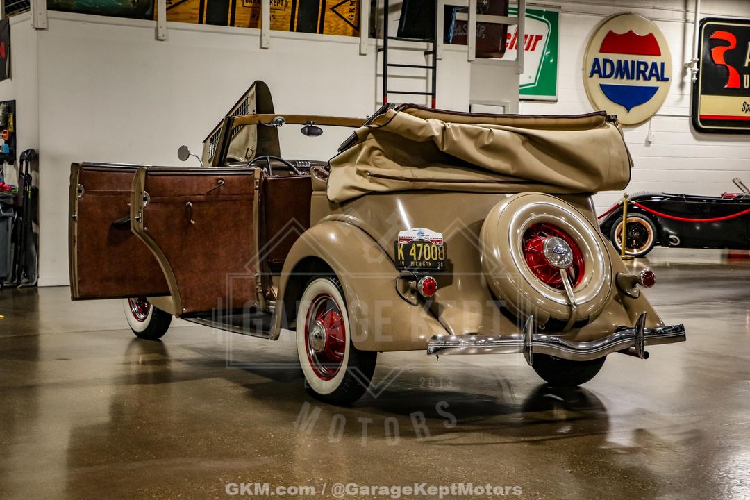 1935 Ford Model 48