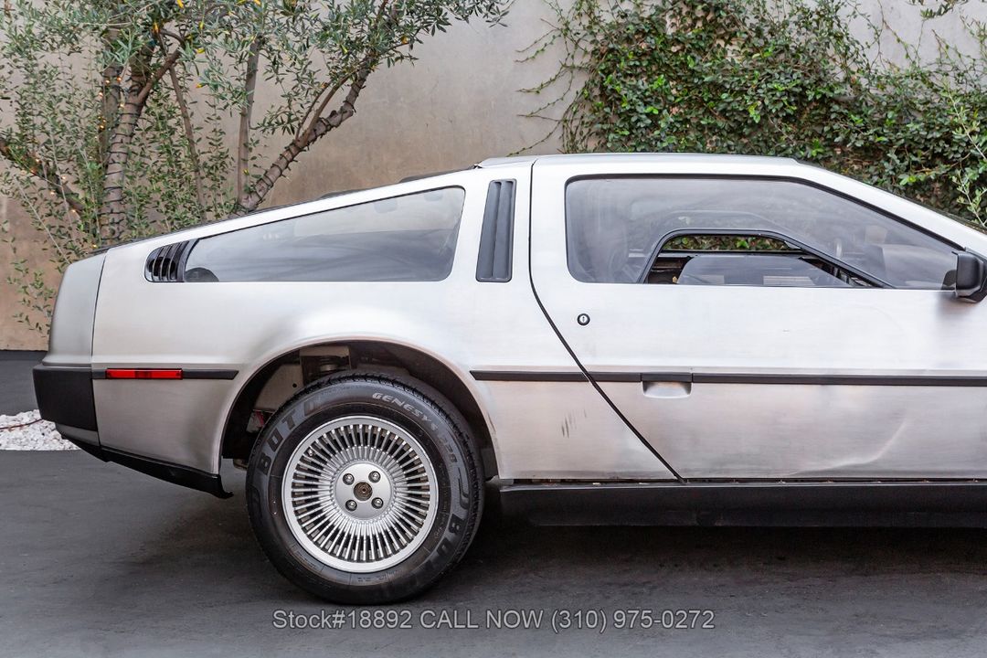 1981 DeLorean DMC-12