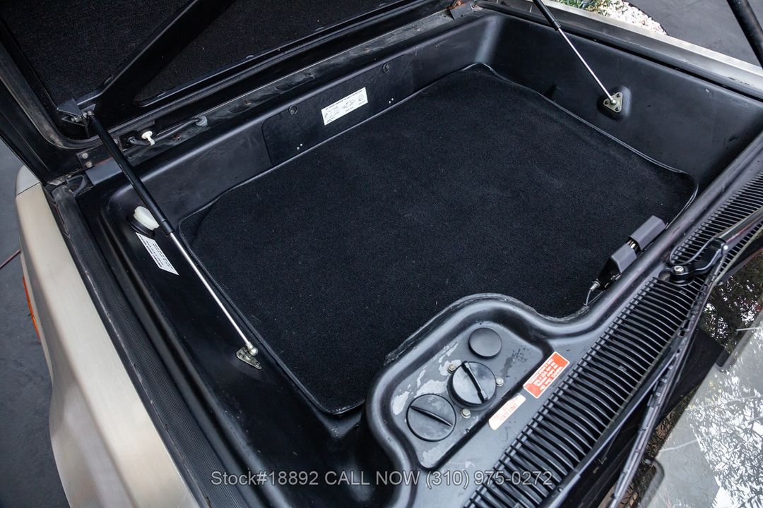 1981 DeLorean DMC-12