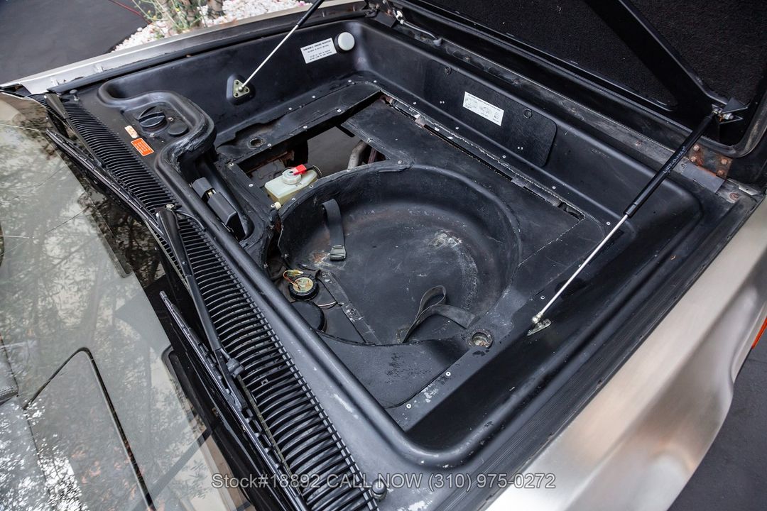 1981 DeLorean DMC-12