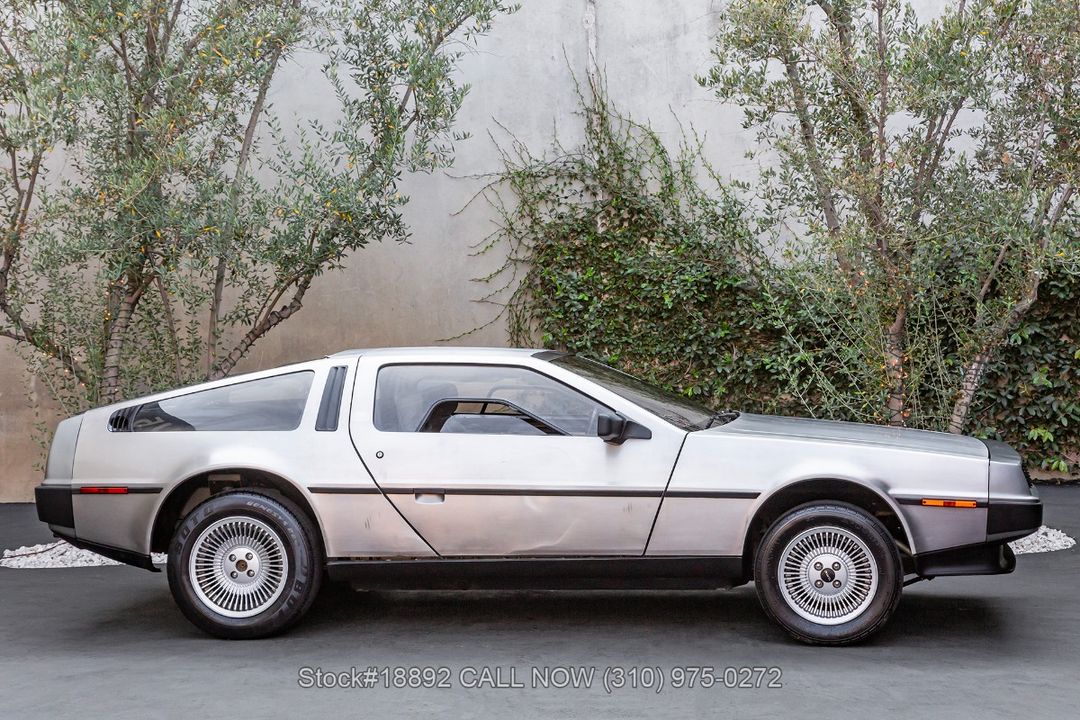 1981 DeLorean DMC-12