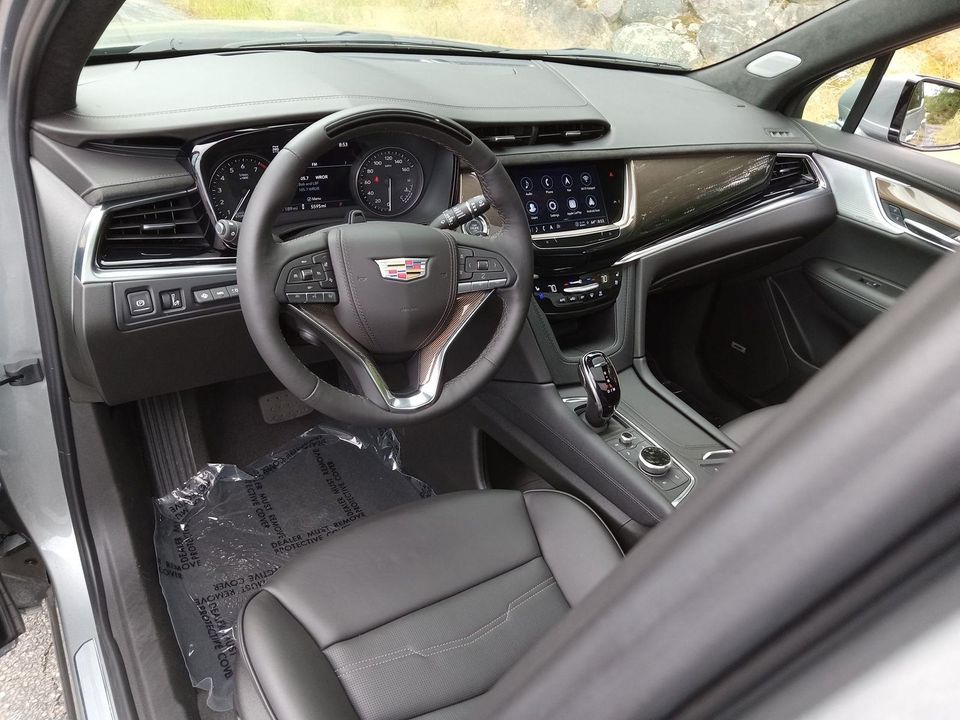 2025 Cadillac XT6