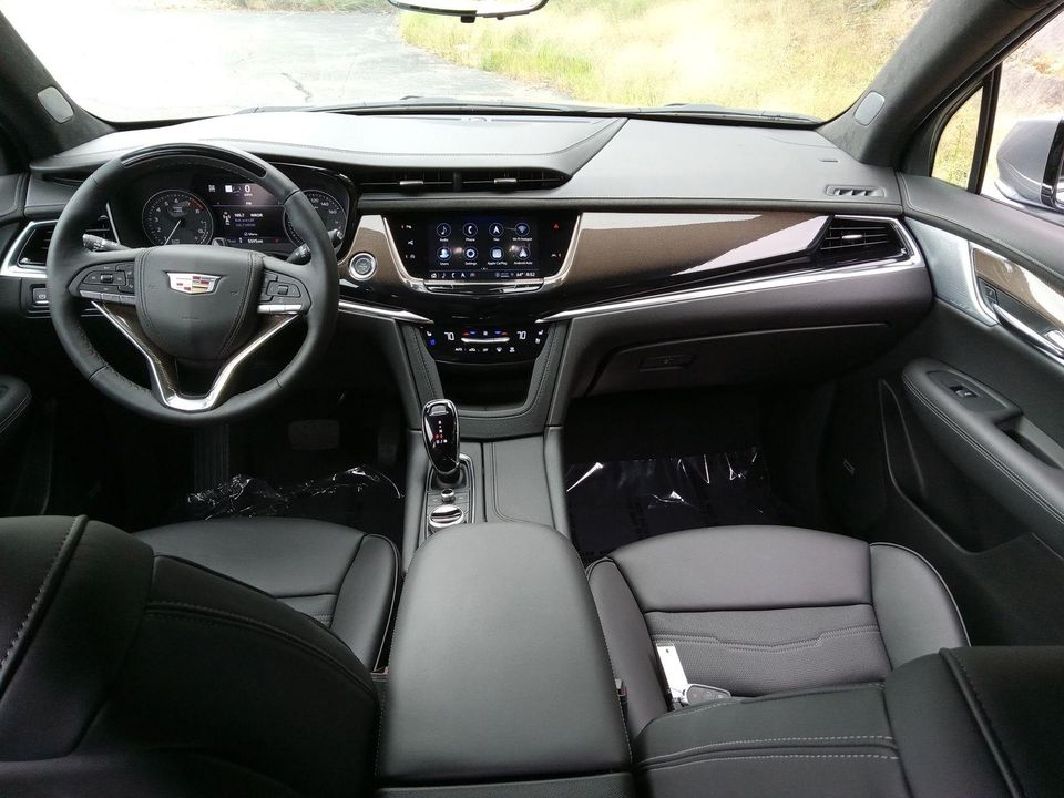 2025 Cadillac XT6