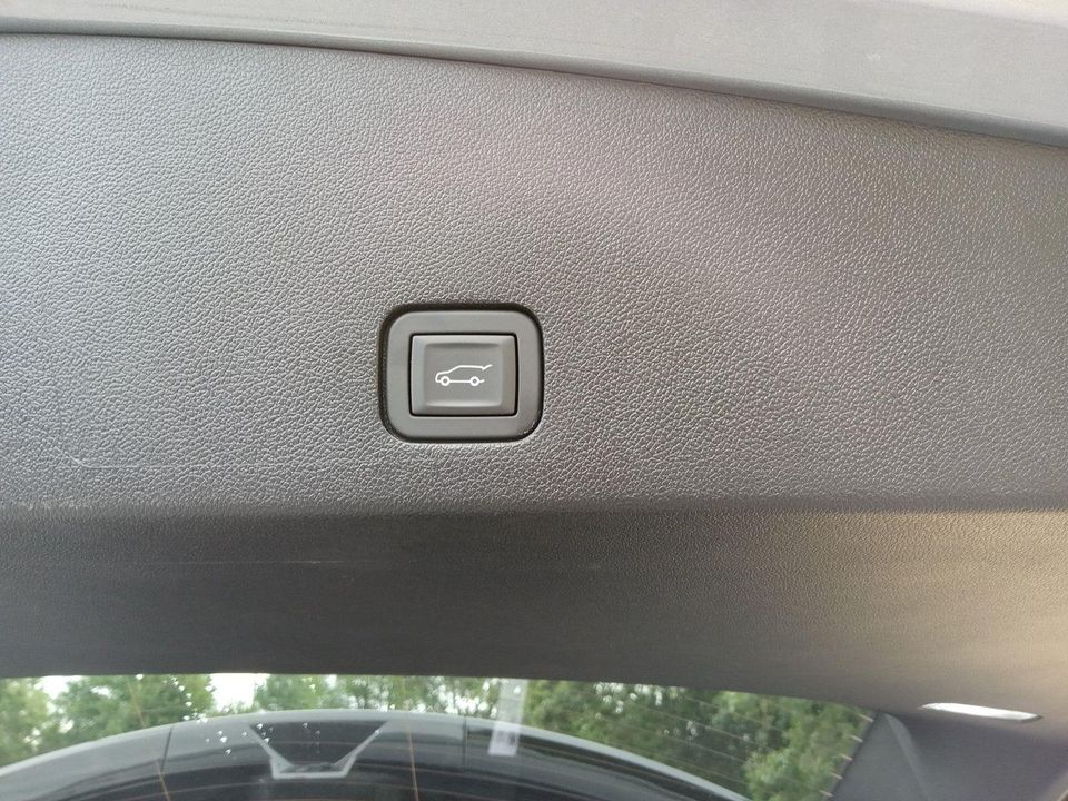 2025 Cadillac XT6