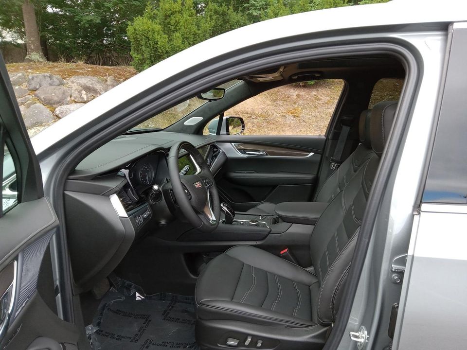 2025 Cadillac XT6