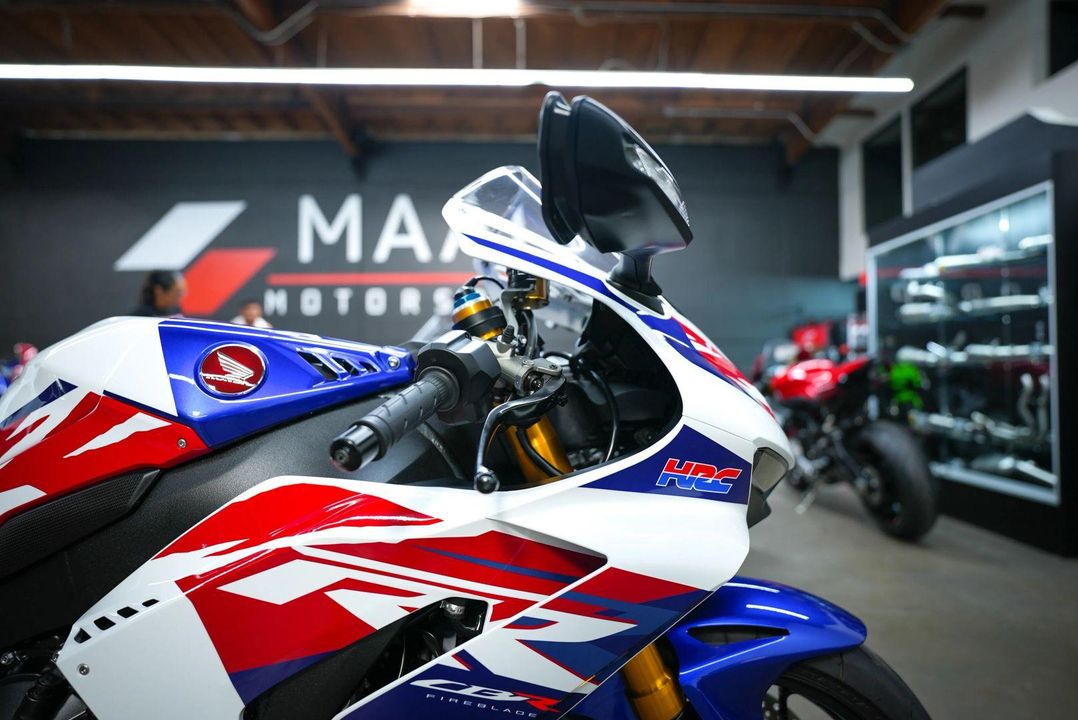2023 Honda CBR1000RR- R Fireblade SP