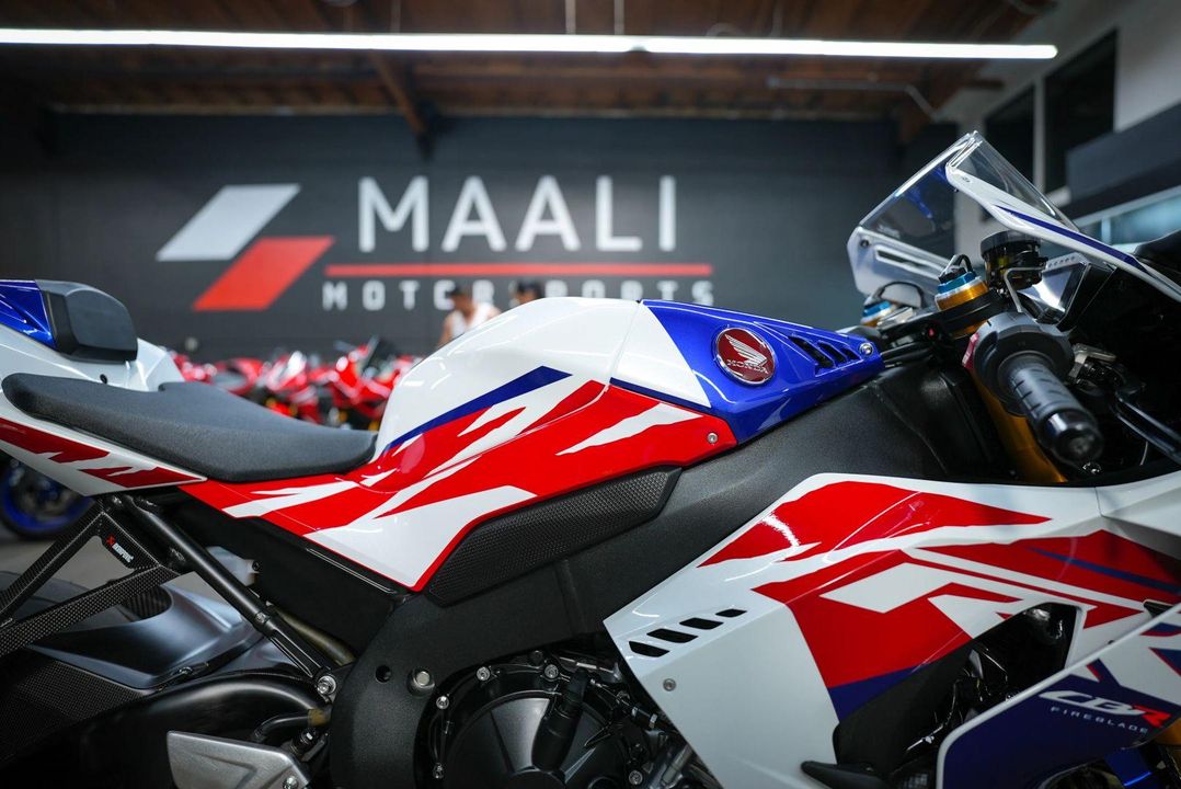 2023 Honda CBR1000RR- R Fireblade SP