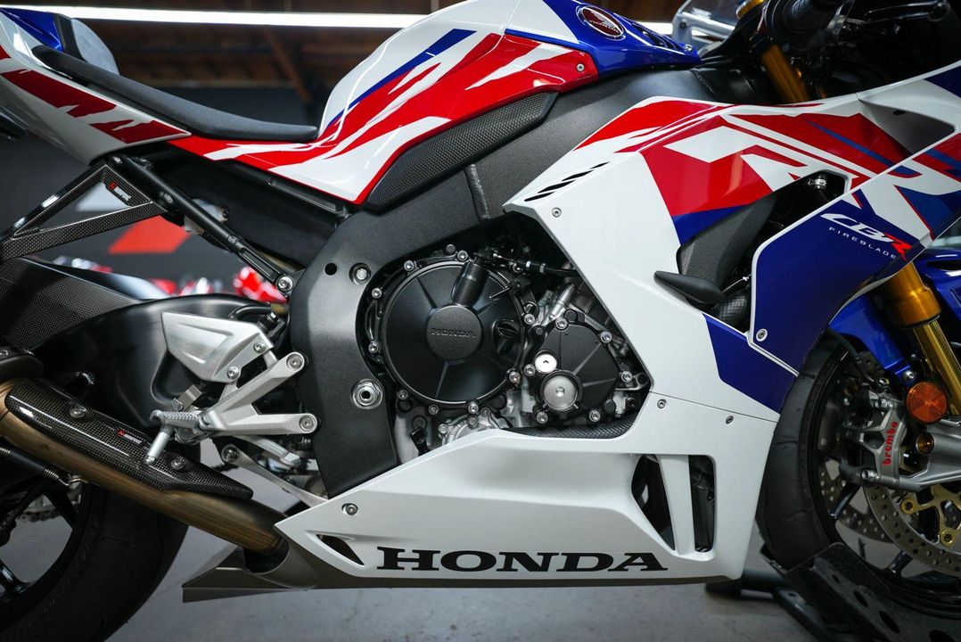 2023 Honda CBR1000RR- R Fireblade SP