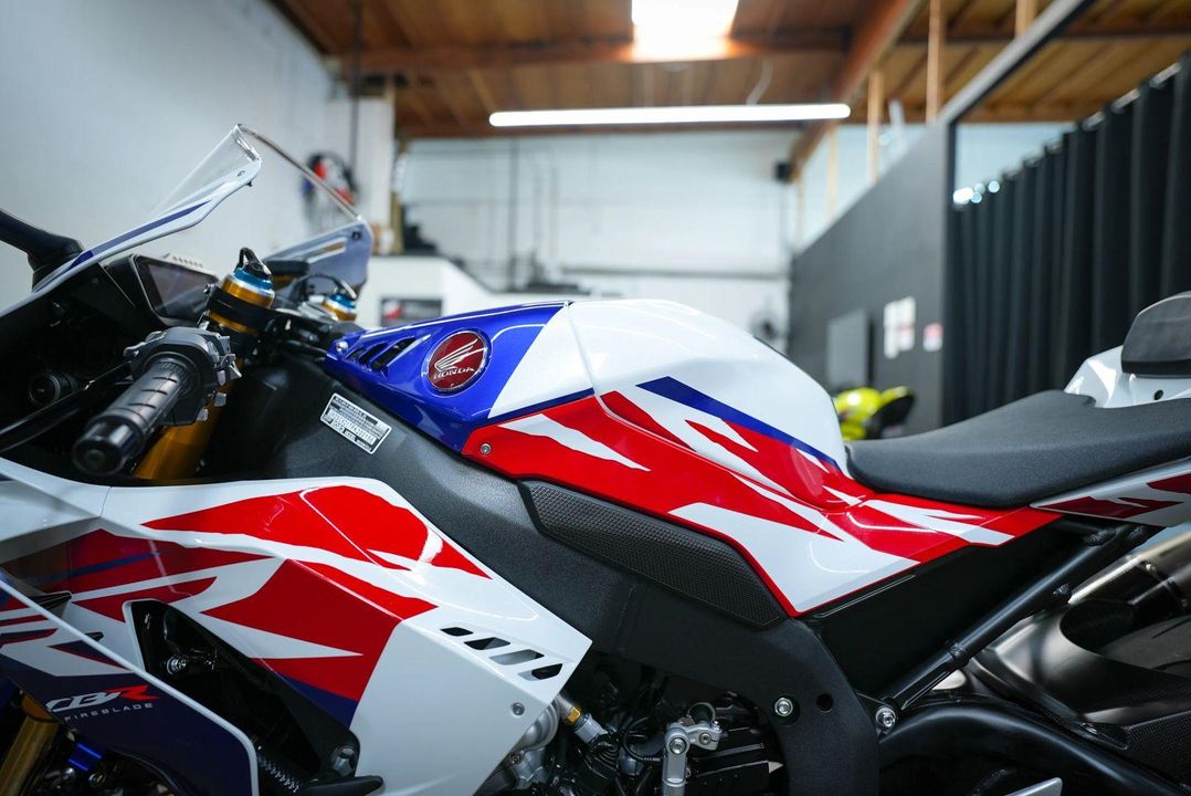 2023 Honda CBR1000RR- R Fireblade SP