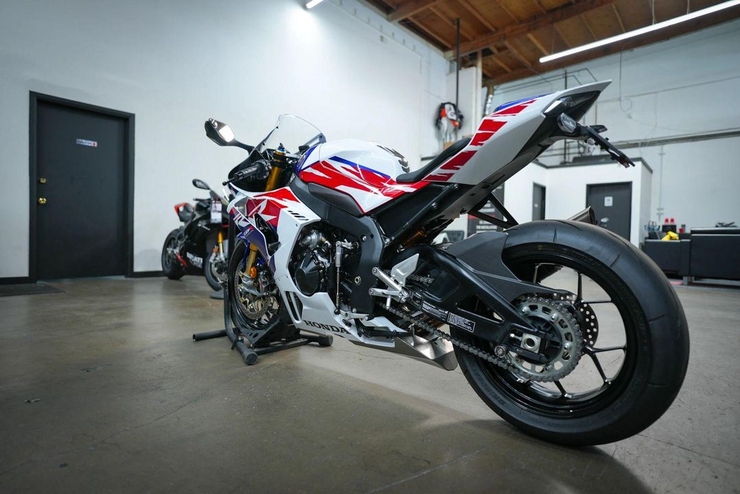 2023 Honda CBR1000RR- R Fireblade SP