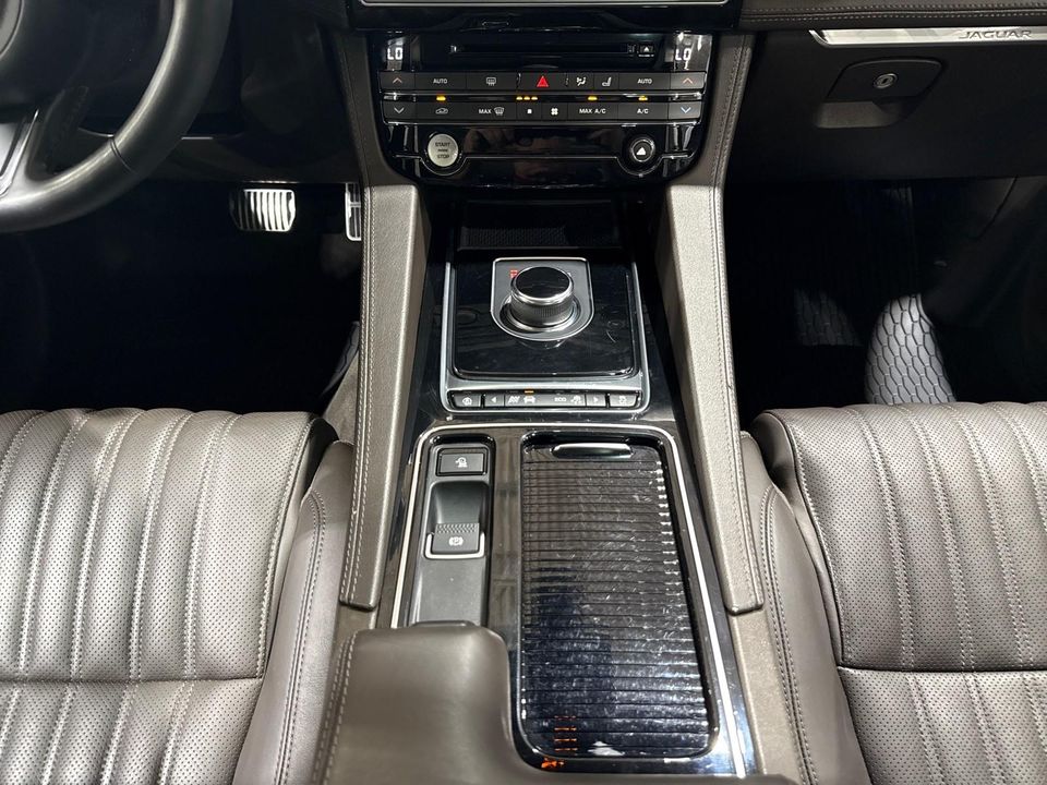 2019 Jaguar F-PACE