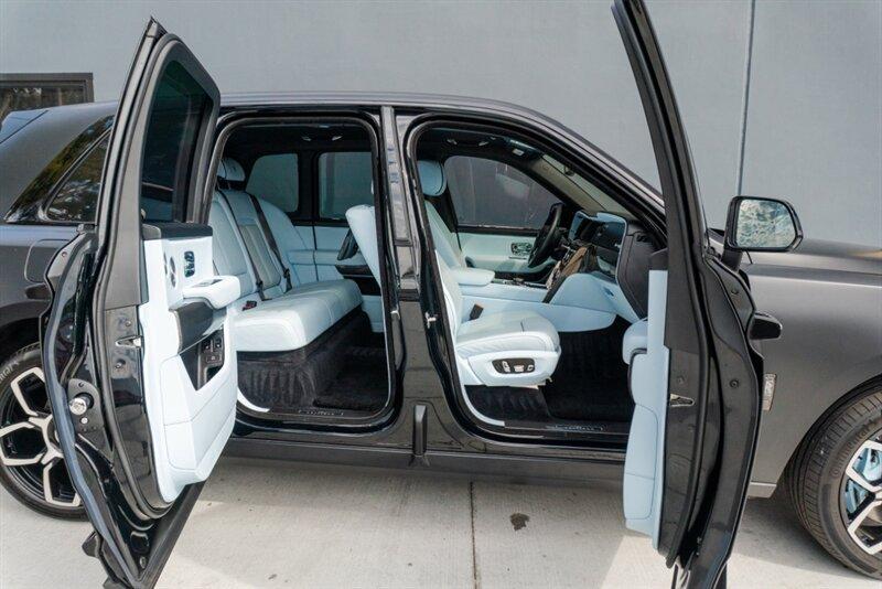 2022 Rolls-Royce Black Badge Cullinan