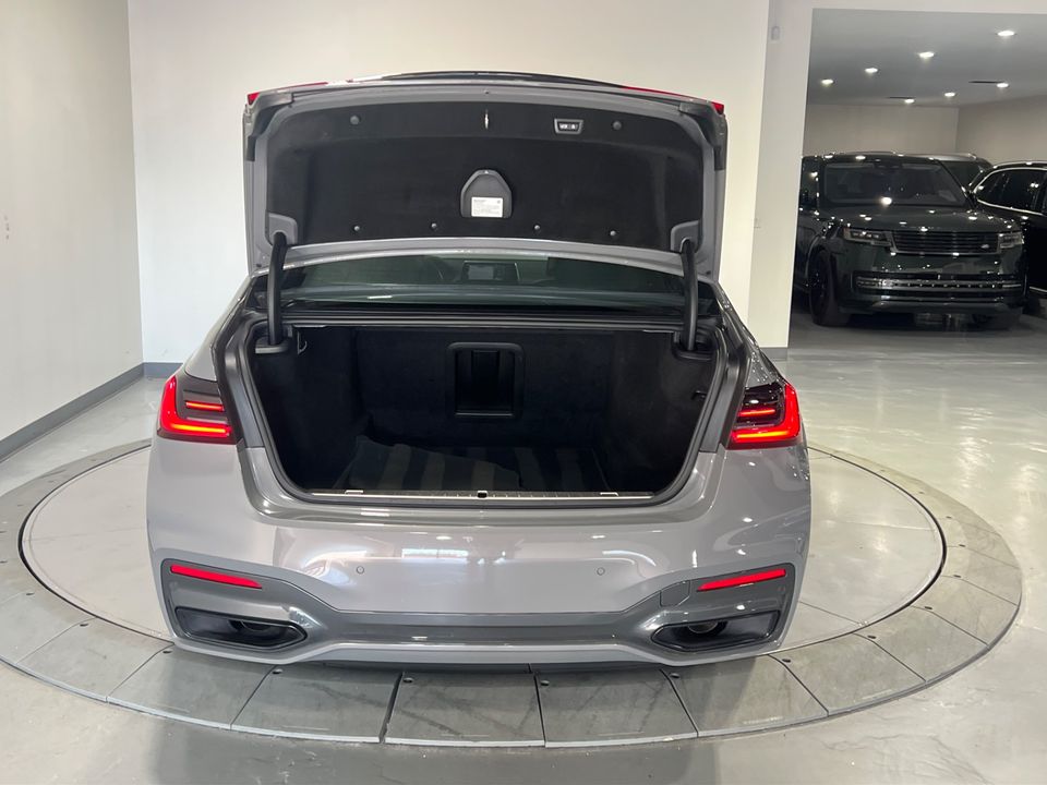 2022 BMW 7 Series 740i AWD M Sport Pkg