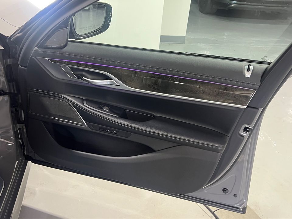 2022 BMW 7 Series 740i AWD M Sport Pkg