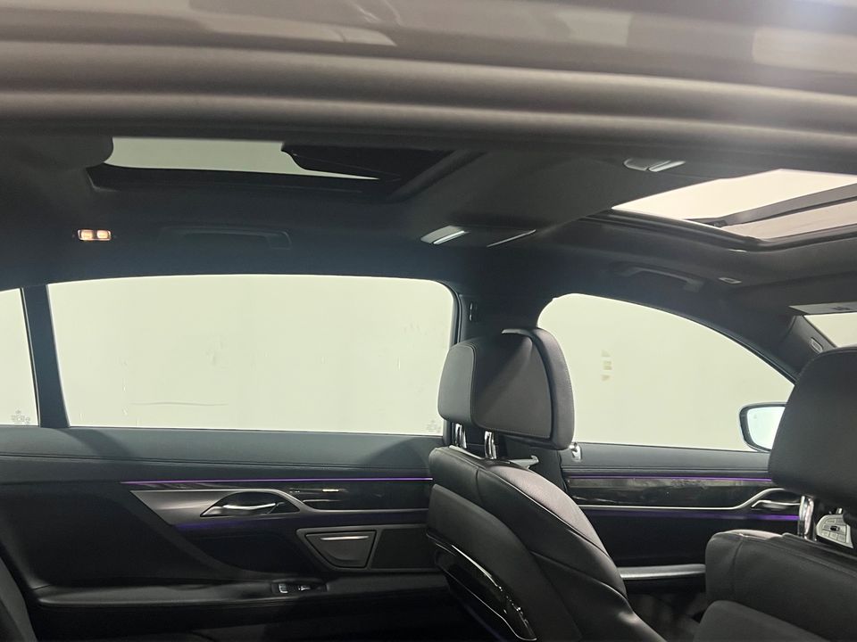 2022 BMW 7 Series 740i AWD M Sport Pkg