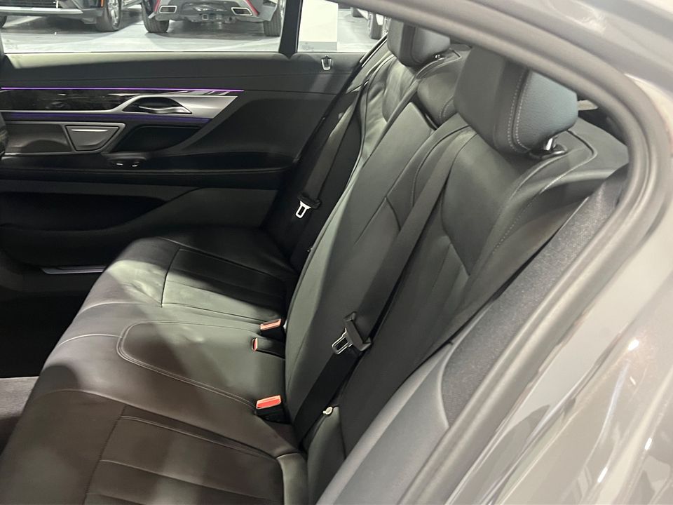 2022 BMW 7 Series 740i AWD M Sport Pkg