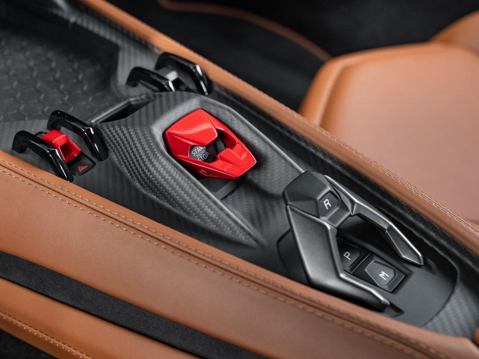 2024 Lamborghini Revuelto