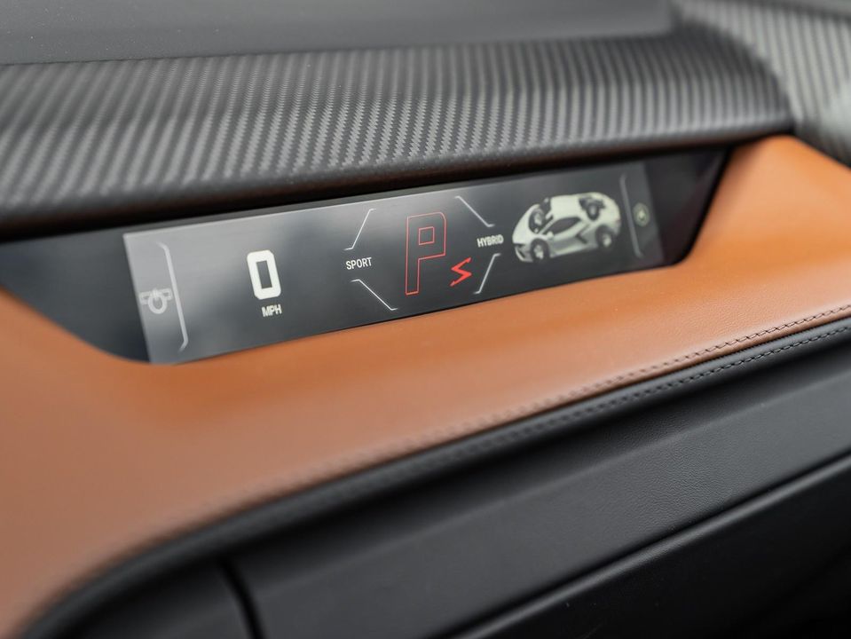 2024 Lamborghini Revuelto