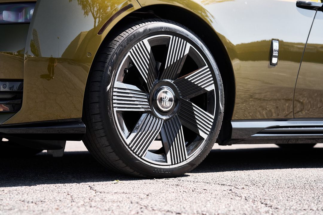 2024 Rolls-Royce Spectre