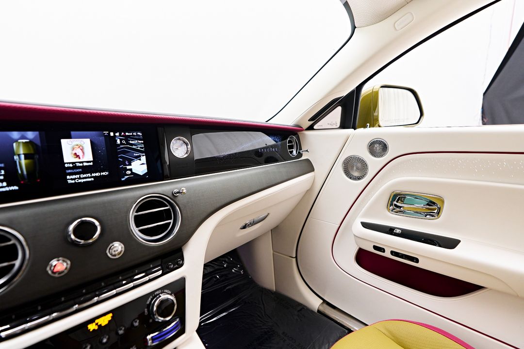 2024 Rolls-Royce Spectre